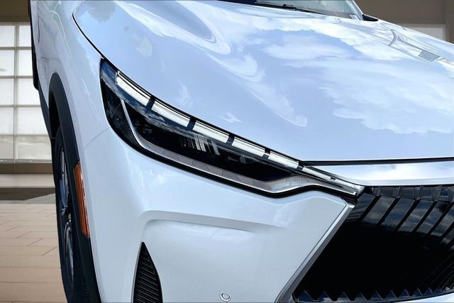 New 2027 RADIANT WHITE INFINITI LUXE image 29