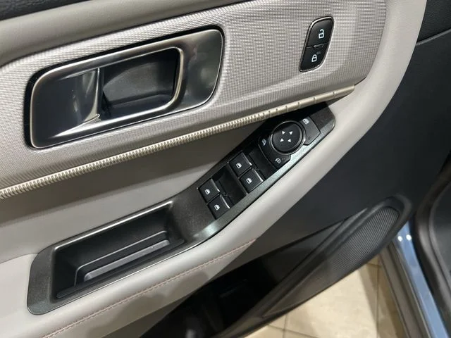 New 2026 Vapor Blue Metallic Ford Active image 53