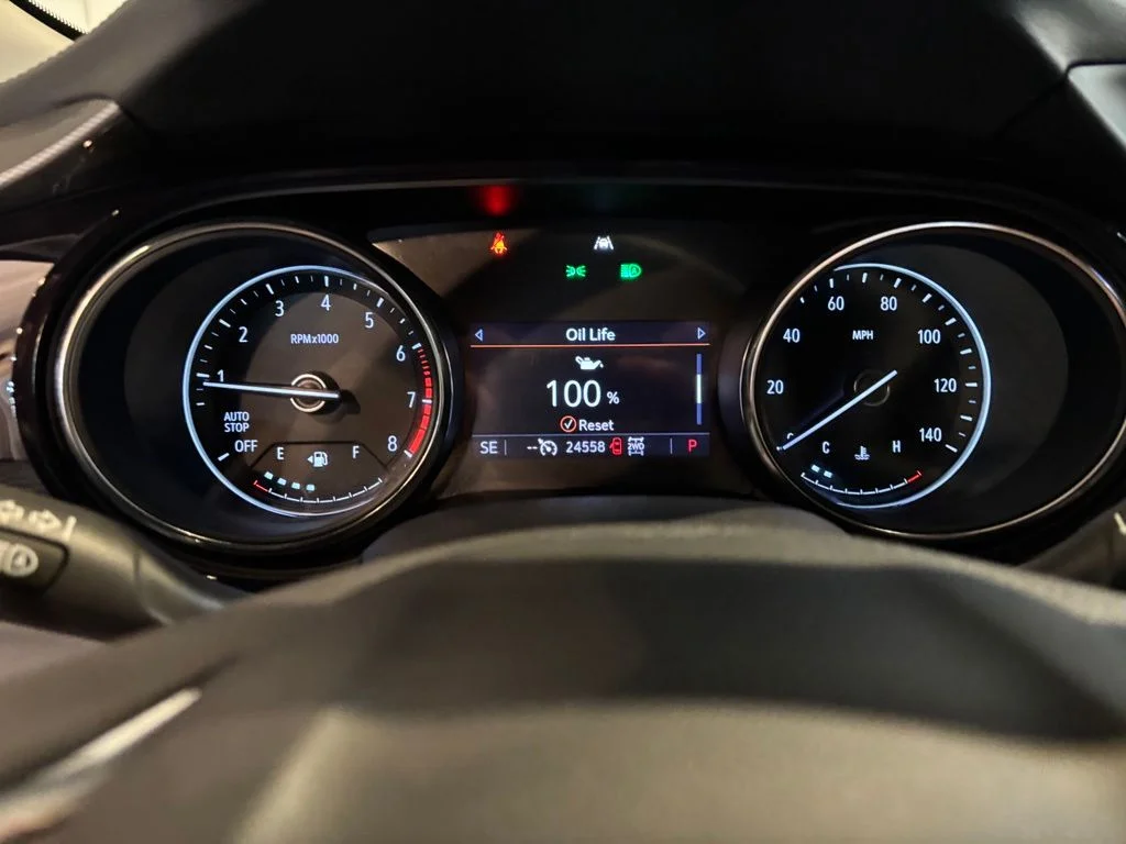Used 2023 Summit White Buick Preferred image 14