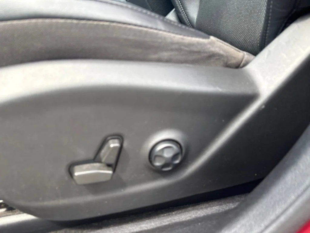 Used 2021 Red Jeep Limited image 16