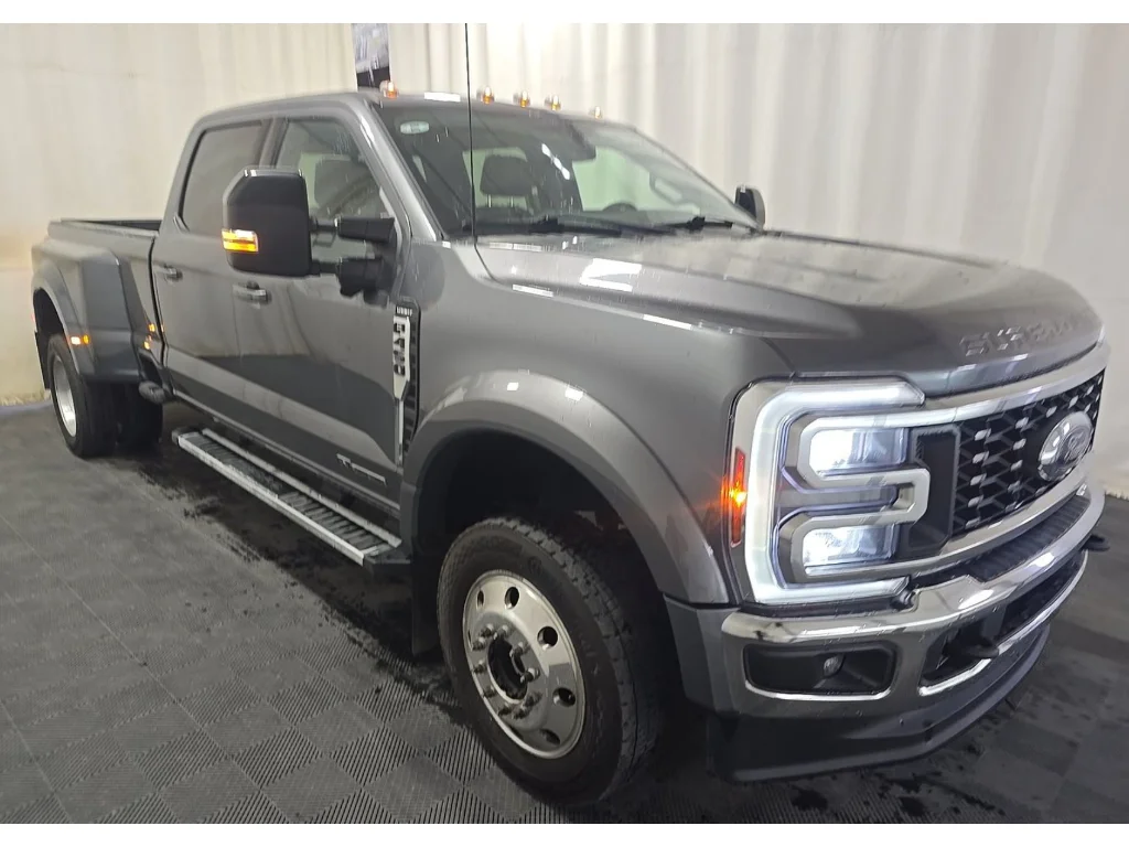 Used 2024 Carbonized Gray Metallic Ford LARIAT image 7