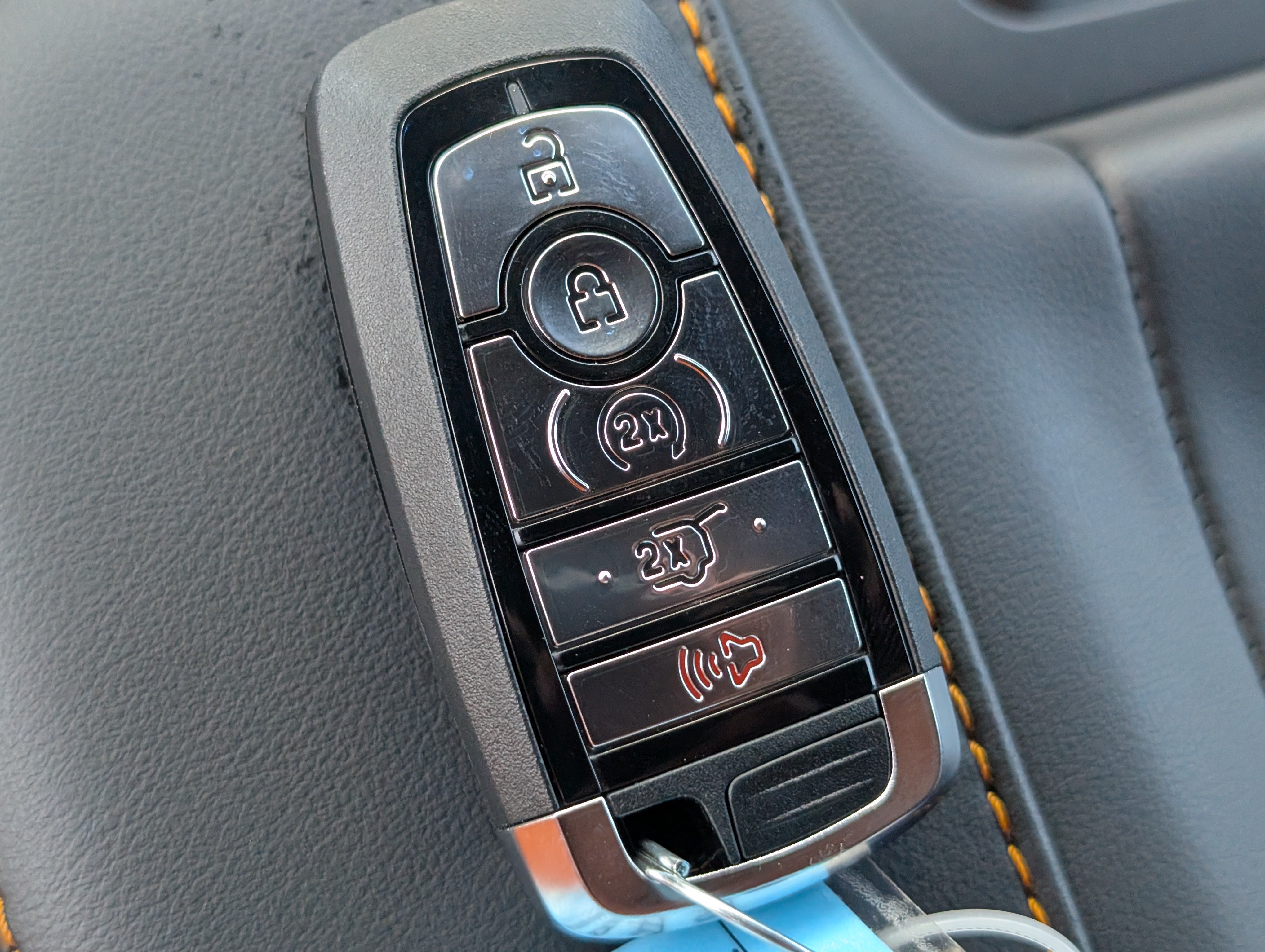 New 2027 Agate Black Metallic FORD Tremor® image 33