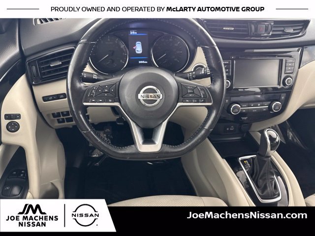 Used 2022 Blue Nissan SV image 31