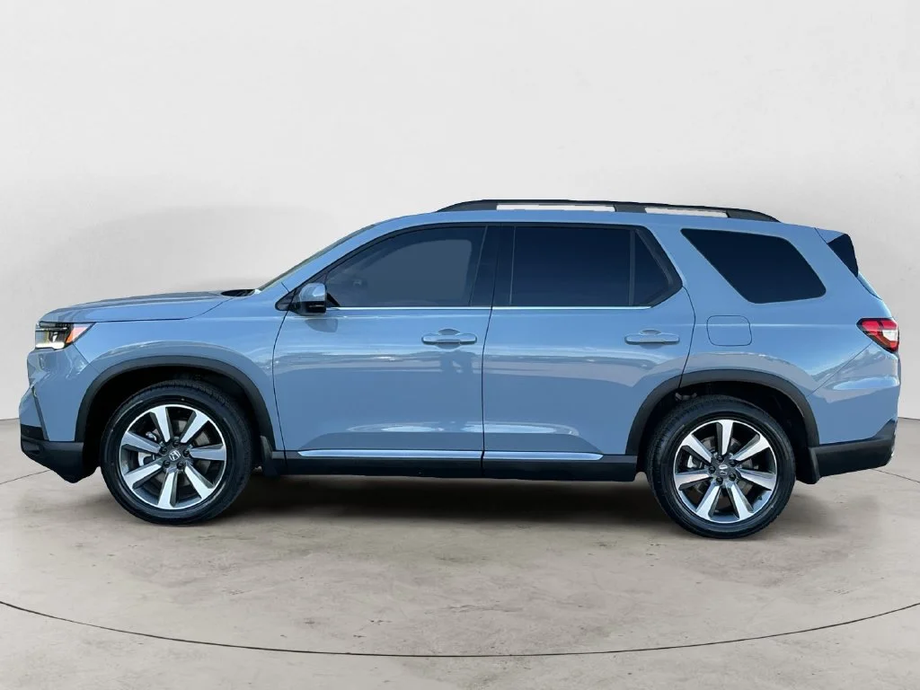 Used 2025 Blue Honda Touring image 12