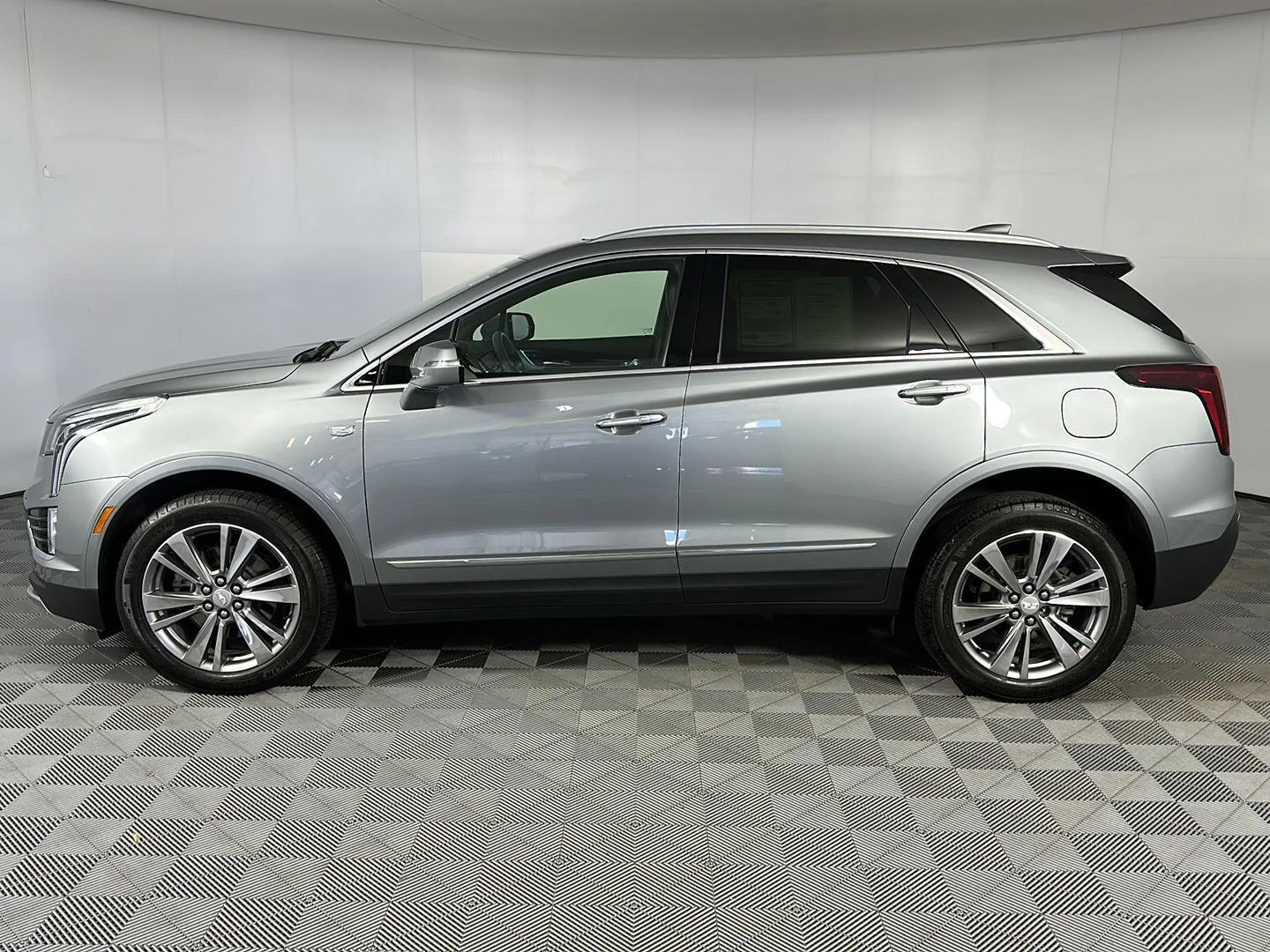 Used 2024 Argent Silver Metallic Cadillac AWD Premium Luxury image 5