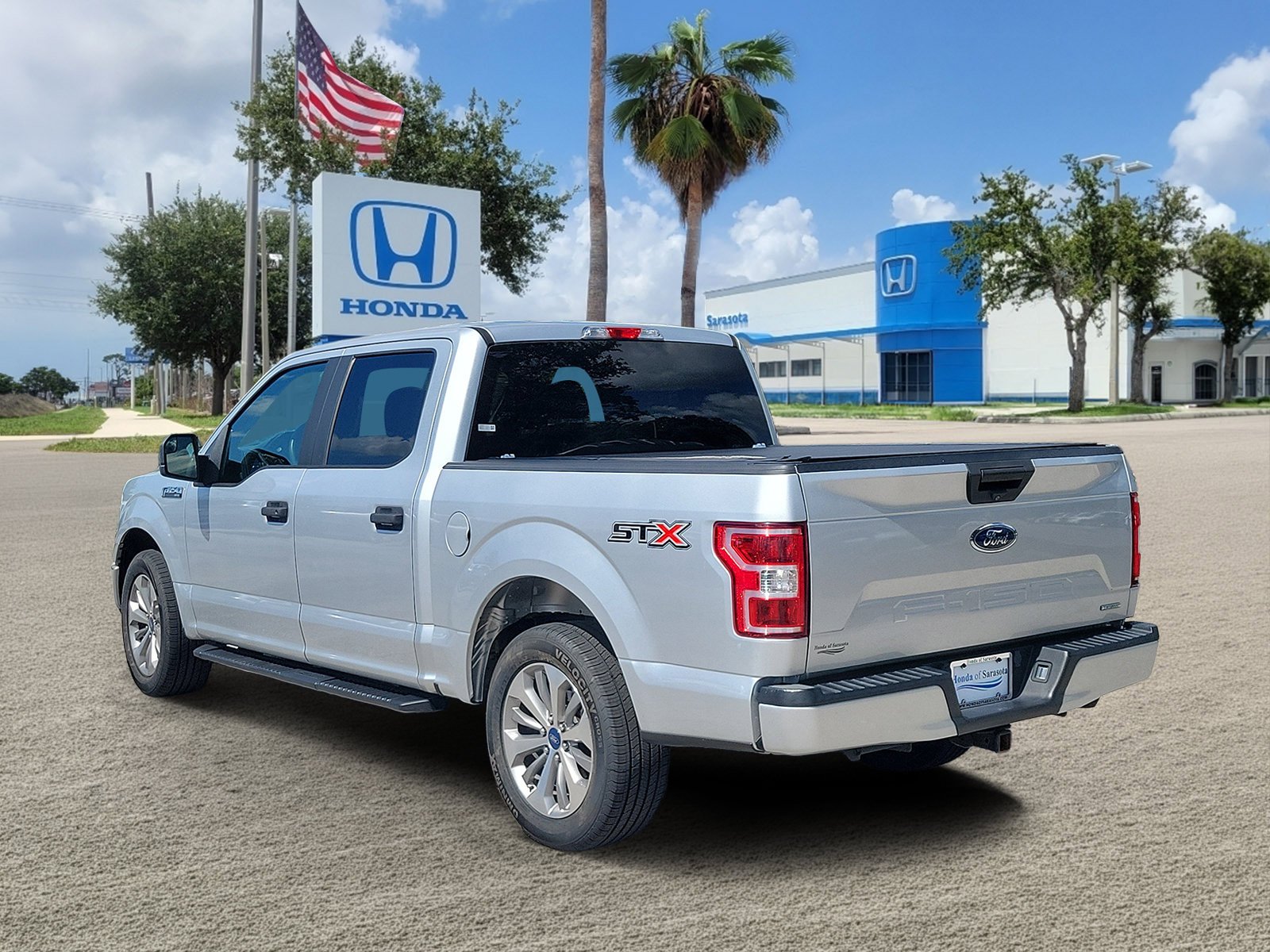 Used 2018 Ingot Silver Ford XL image 5