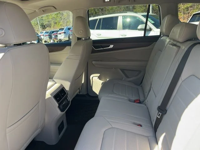 New 2026 White/off-white Volkswagen 2.0T SEL image 13
