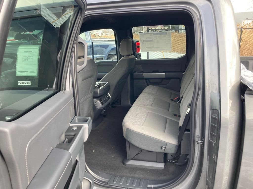 Used 2025 Gray Ford XLT image 58
