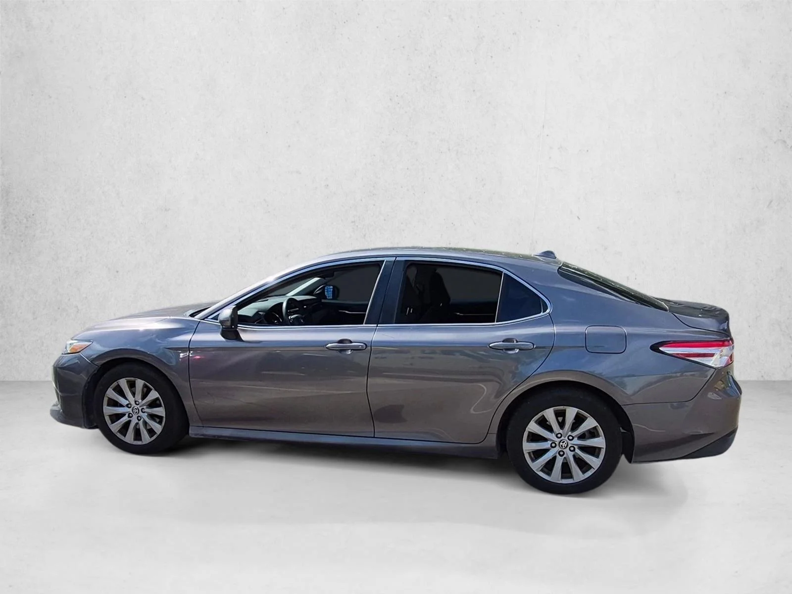 Used 2020 Predawn Gray Mica Toyota LE image 7