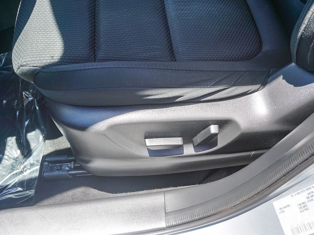 Used 2016 Silver Mazda Touring image 19