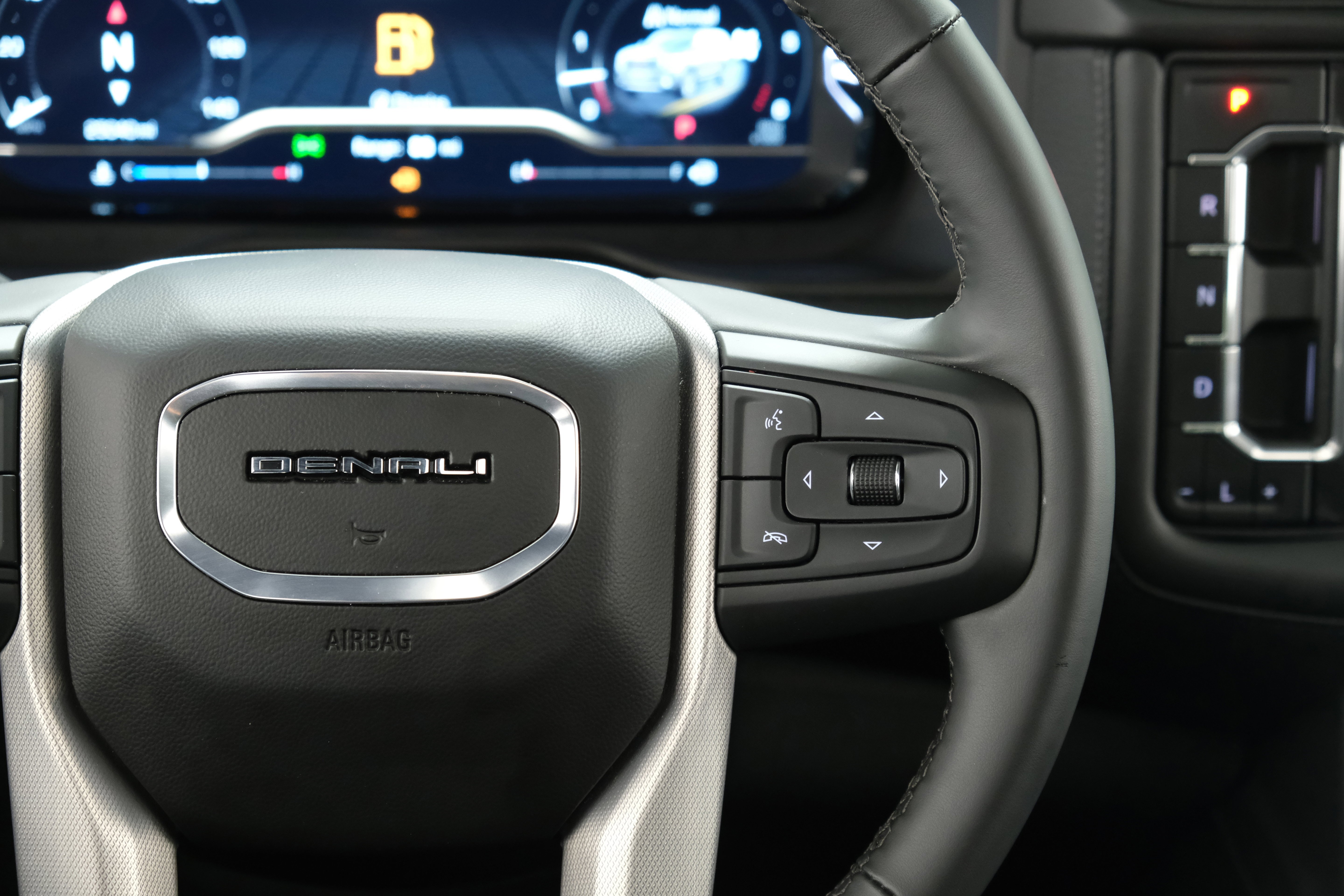 2024 GMC Yukon Denali - Photo 14