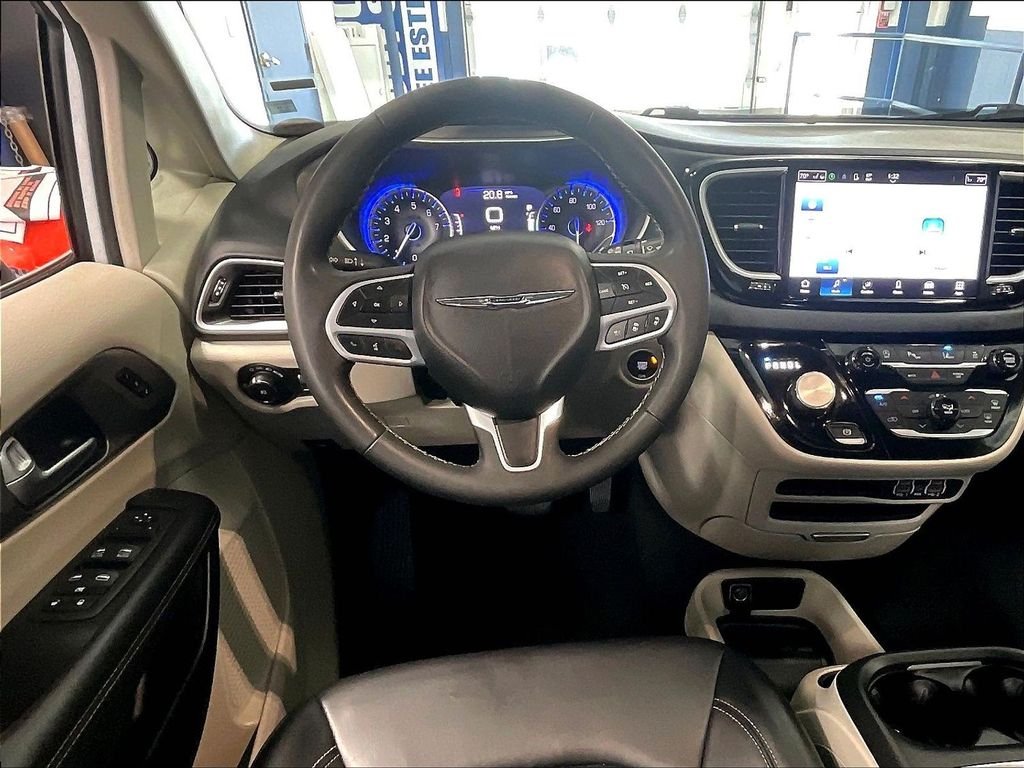 Used 2023 White Chrysler Touring L image 18