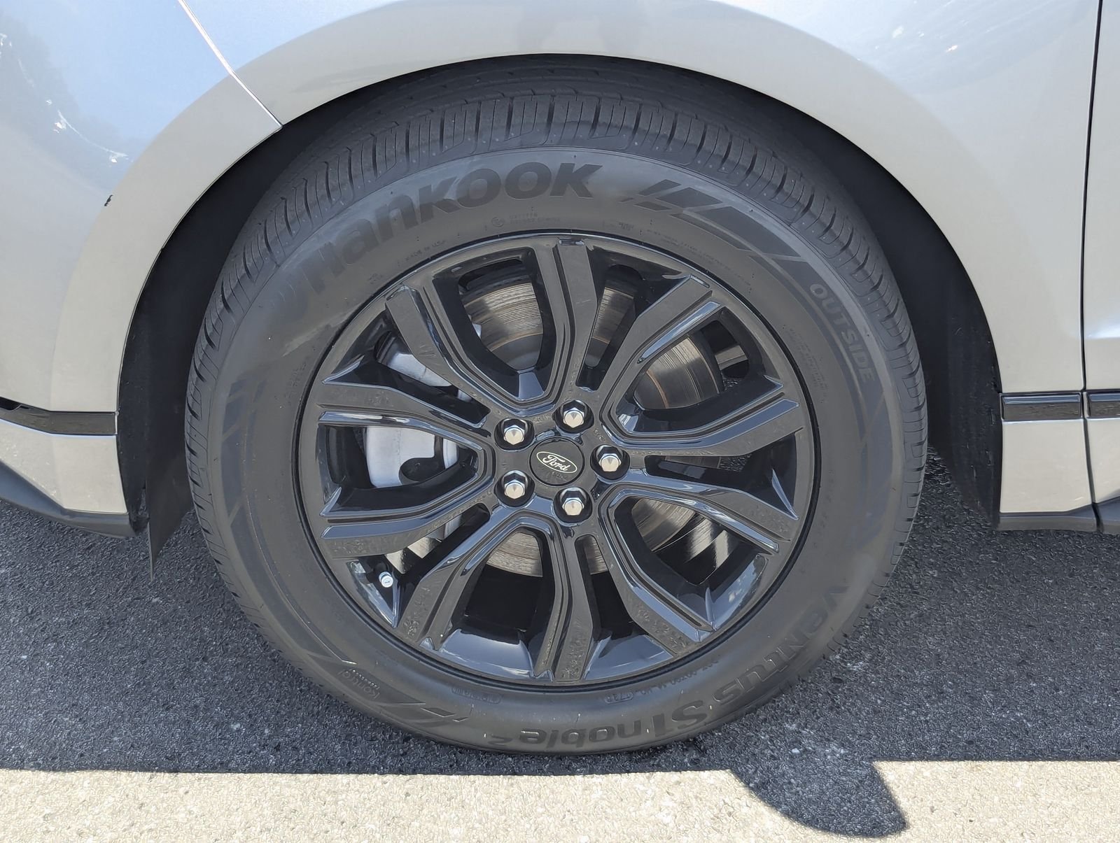 Used 2022 Silver Metallic Ford SE image 36