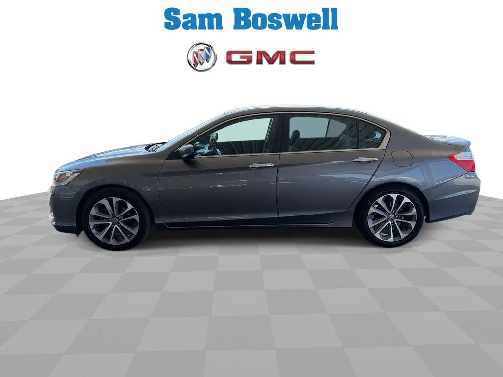Used 2015  Honda Sport image 5