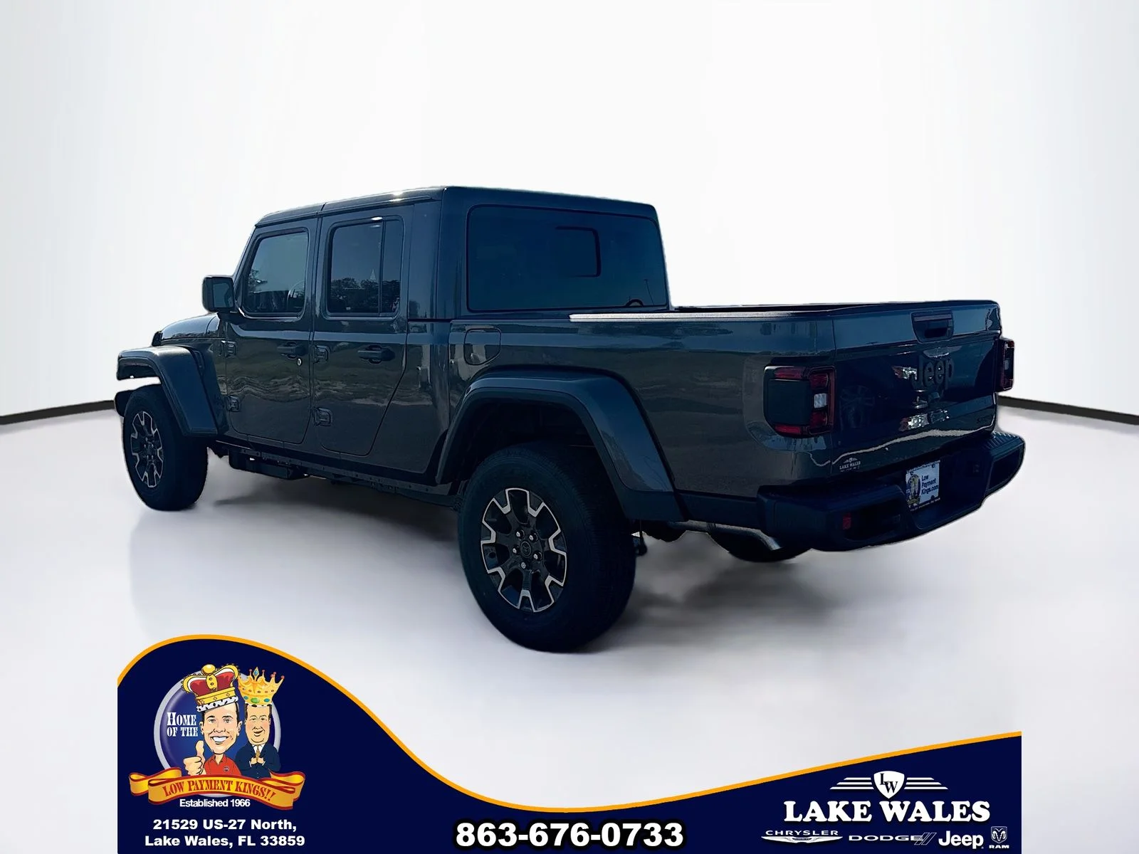 New 2026 Granite Crystal Metallic Clear-Coat Exterior Paint Jeep  image 4