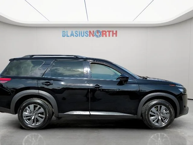 Used 2023 Black Nissan SV image 4