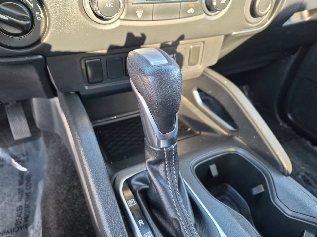 Used 2023 White Nissan SV image 23