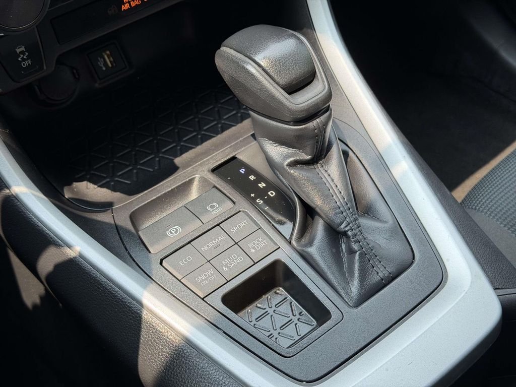 Used 2025 Silver Toyota LE image 6
