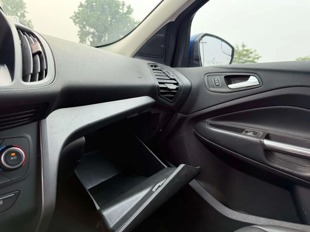 Used 2019 Blue Ford SEL image 24