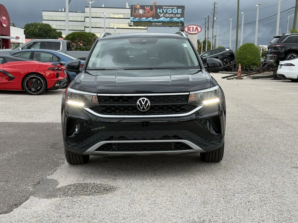 Used 2022 Black Volkswagen 1.5T SE image 6