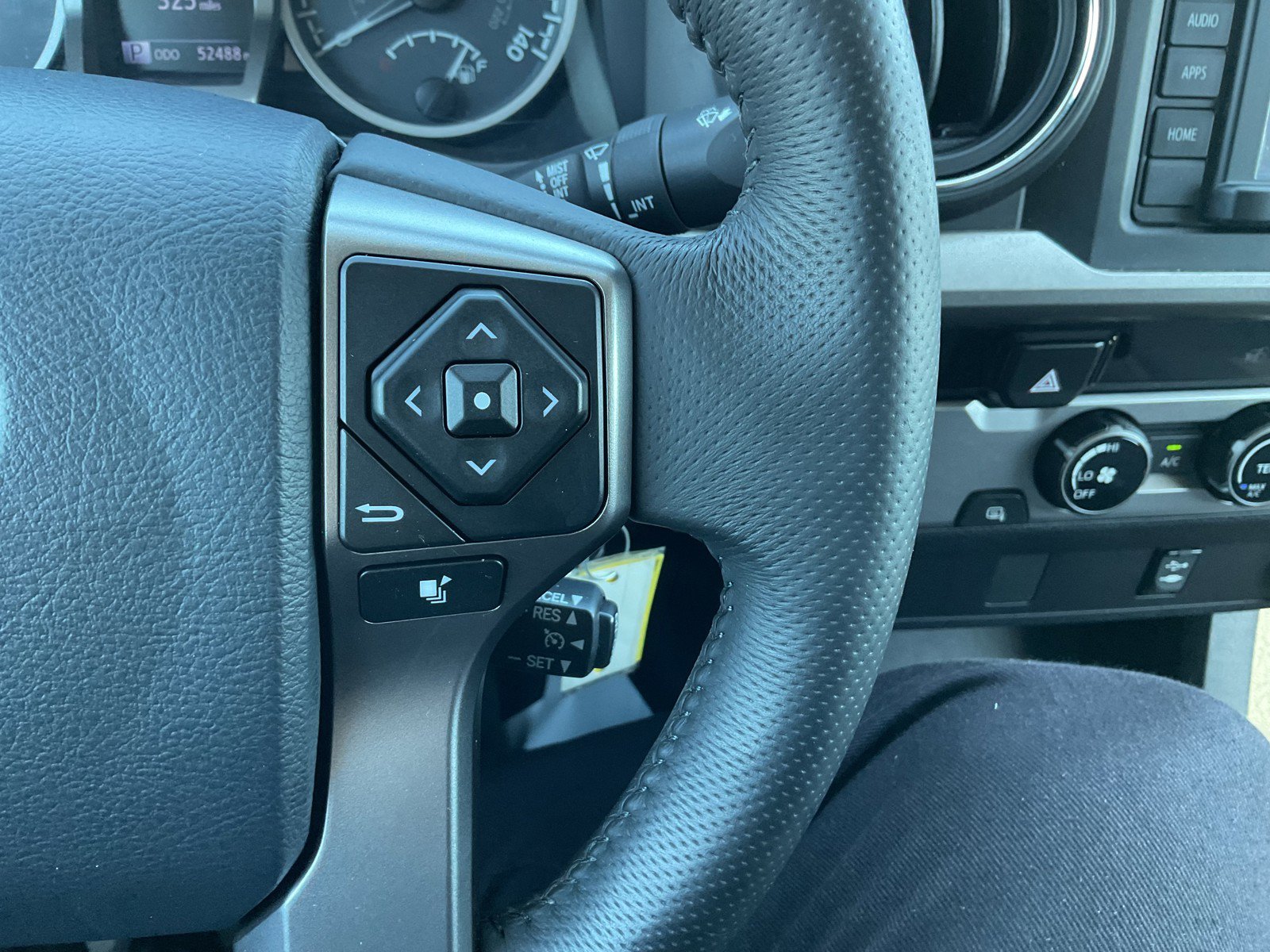 Used 2017 Super White Toyota SR5 image 21