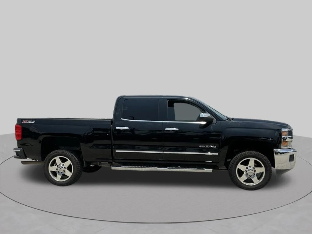 Used 2017 Black Chevrolet LTZ image 13