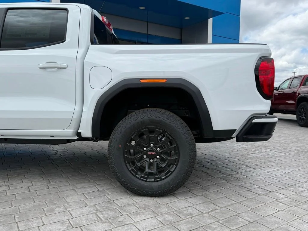 New 2026 Summit White GMC Elevation image 12