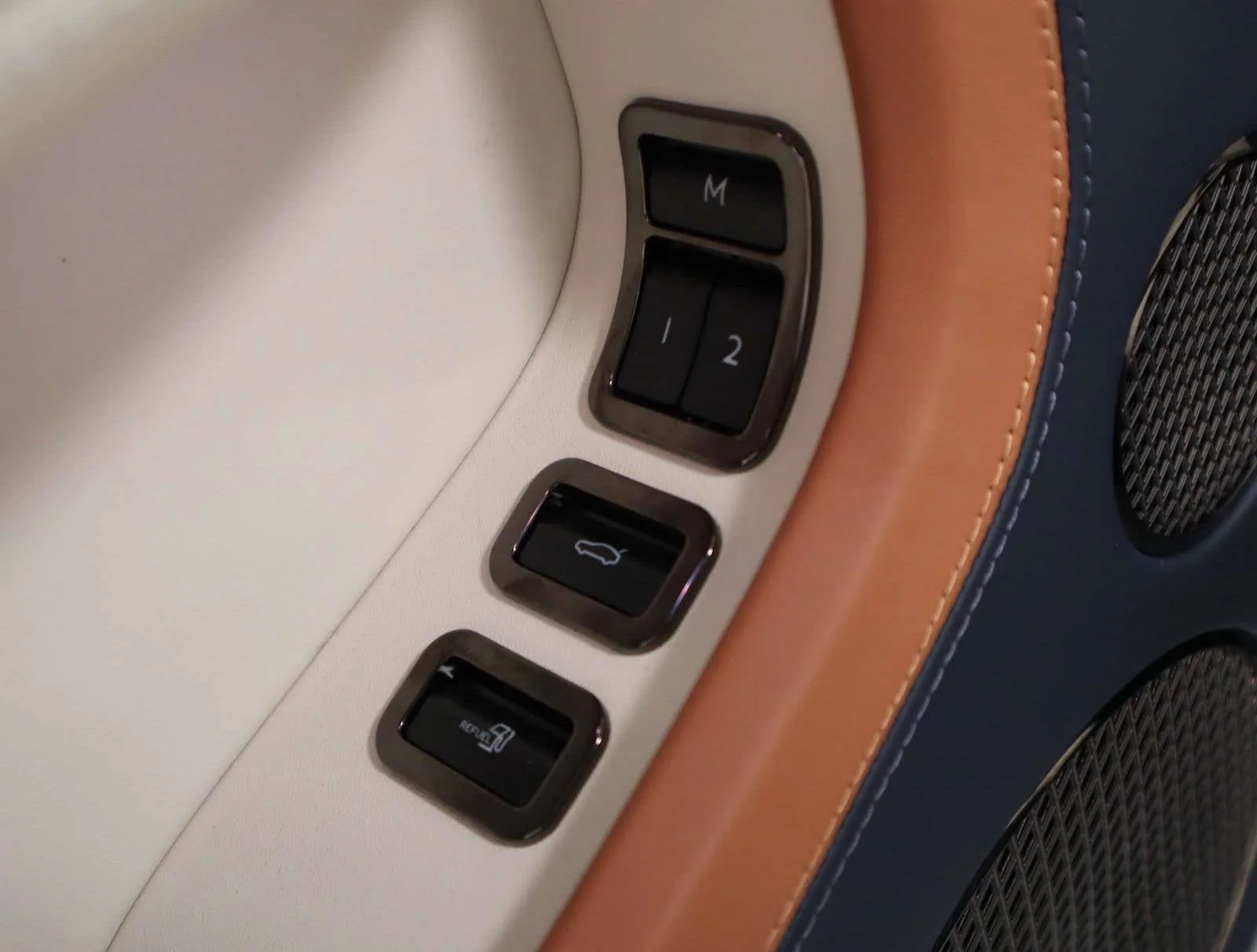Used 2025 Glacier White Bentley GT Speed image 22