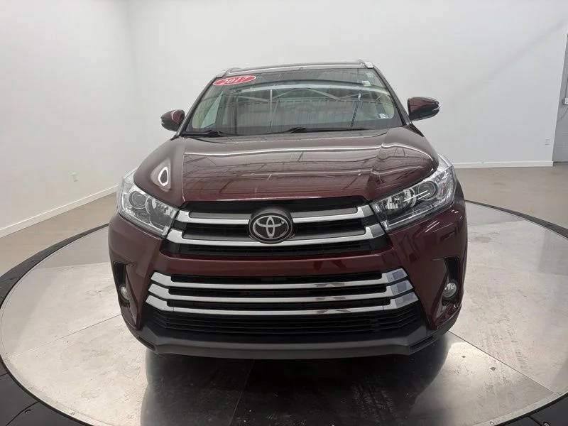 Used 2017 Red Toyota Limited image 8