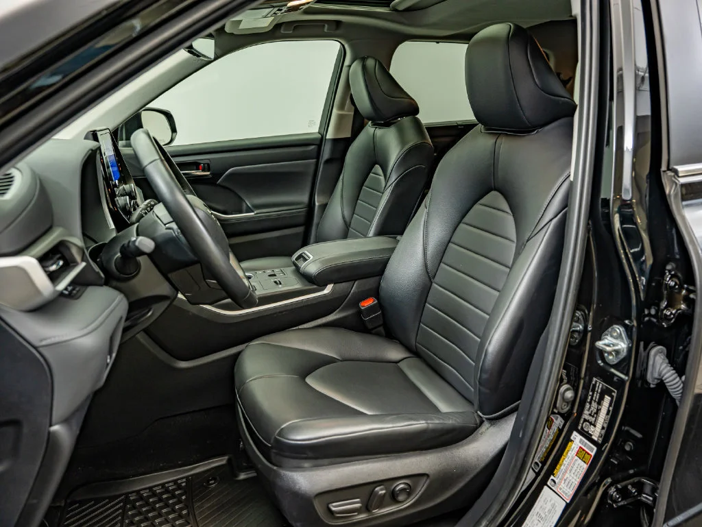 Used 2024 Black Toyota XLE image 23