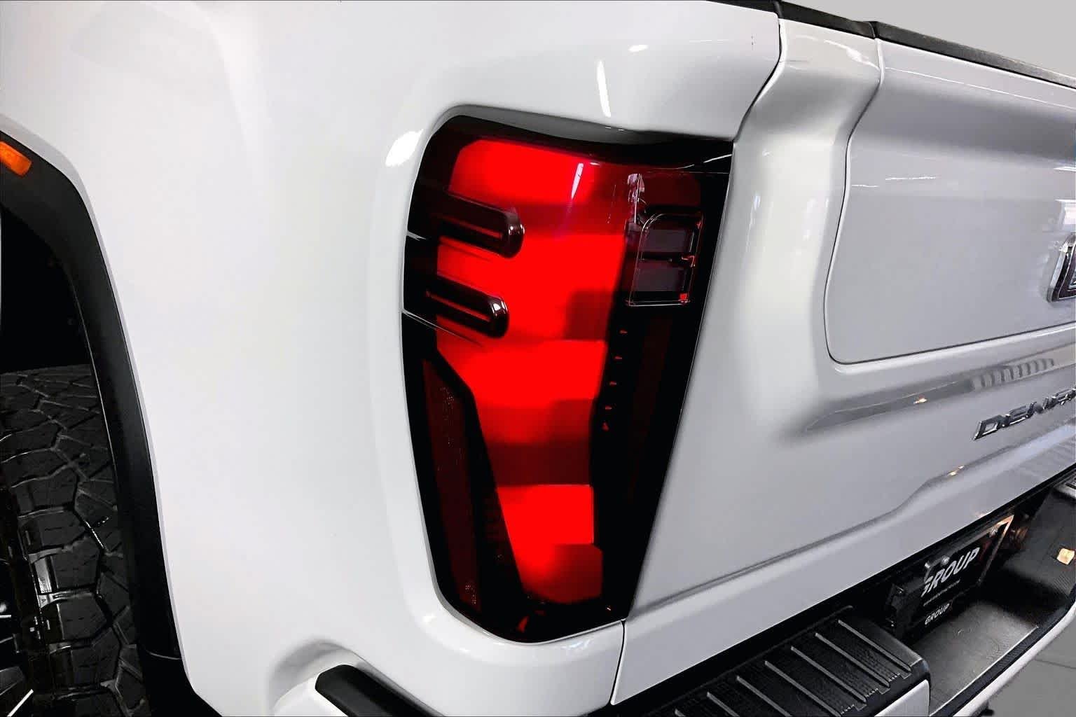 Used 2024 Summit White GMC Denali image 27