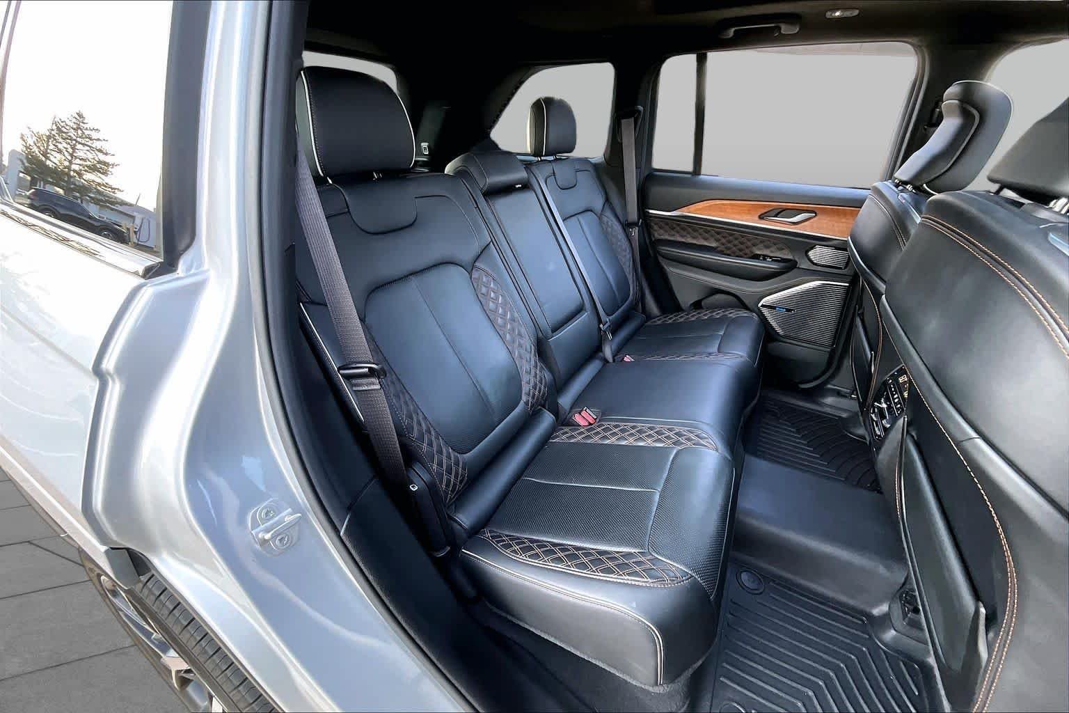 Used 2022 Silver Zynith Jeep Summit Reserve image 20