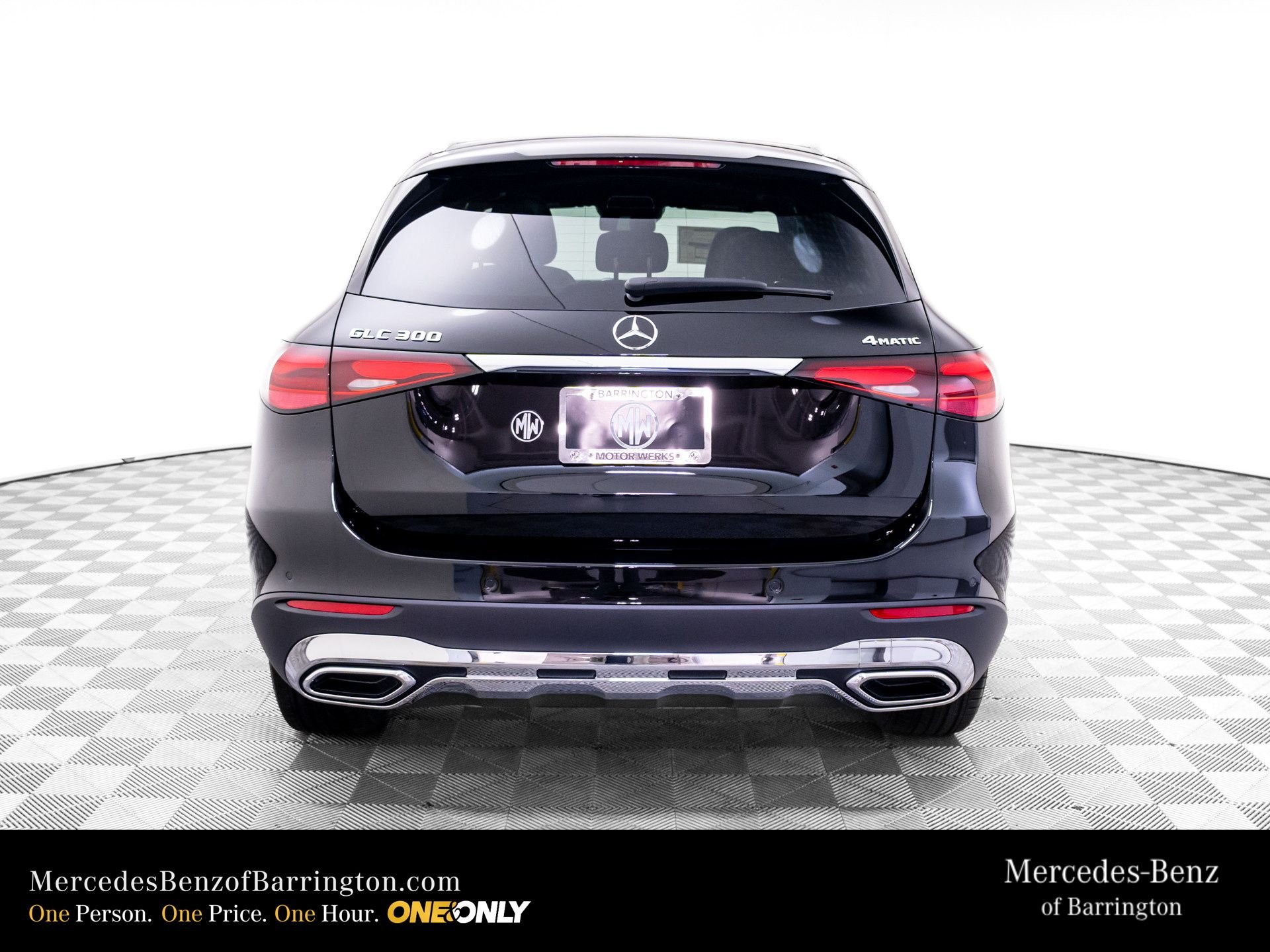 New 2026 Black Mercedes-Benz GLC 300 image 4