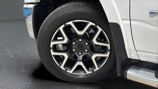 Used 2025 Ivory White Ram Laramie image 28