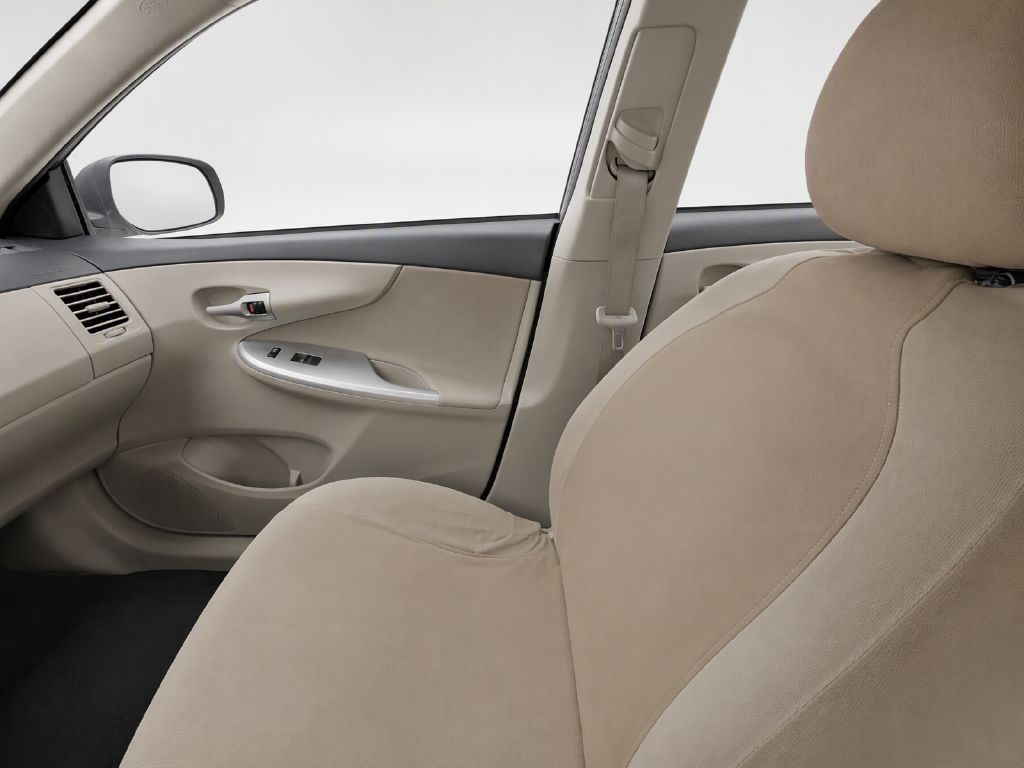 Used 2011 White Toyota LE image 14