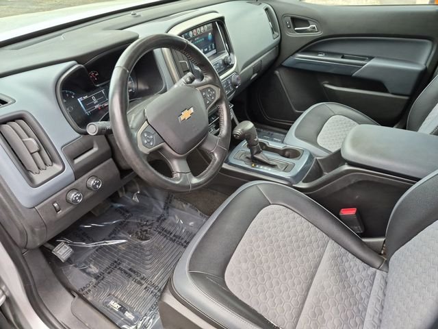 Used 2016 Silver Chevrolet Z71 image 12