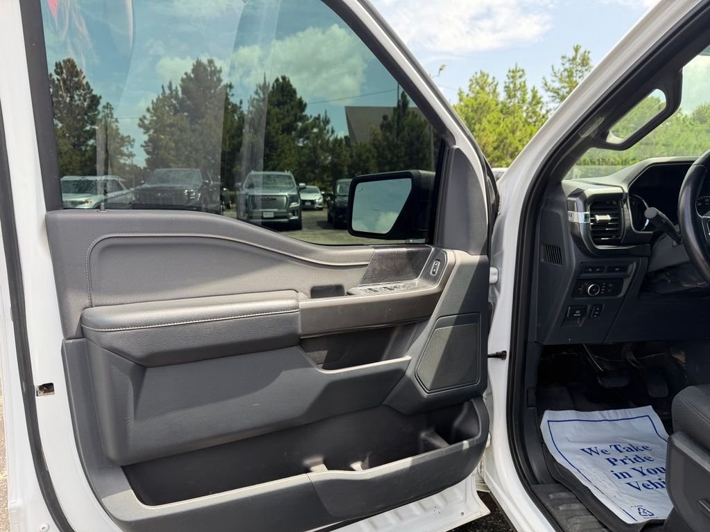Used 2022 White Ford XLT image 4