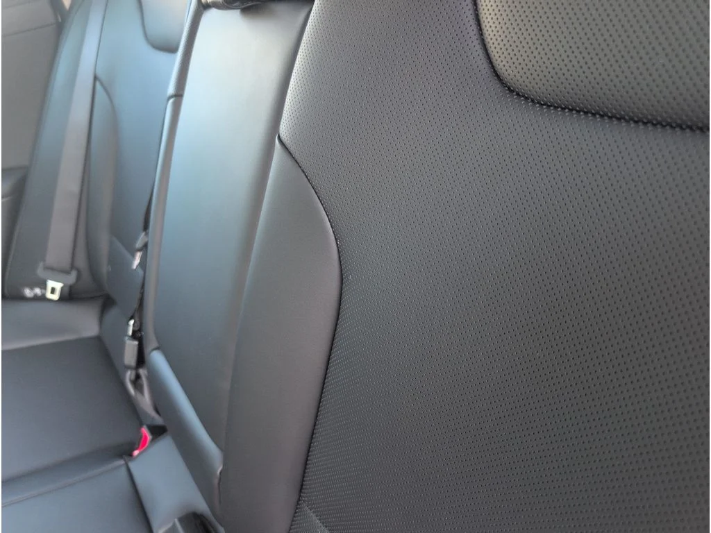New 2026 Snow White Pearl Kia EX image 30