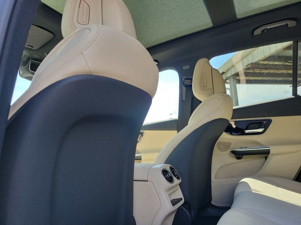 New 2027 Black Mercedes-Benz GLC 300 image 11