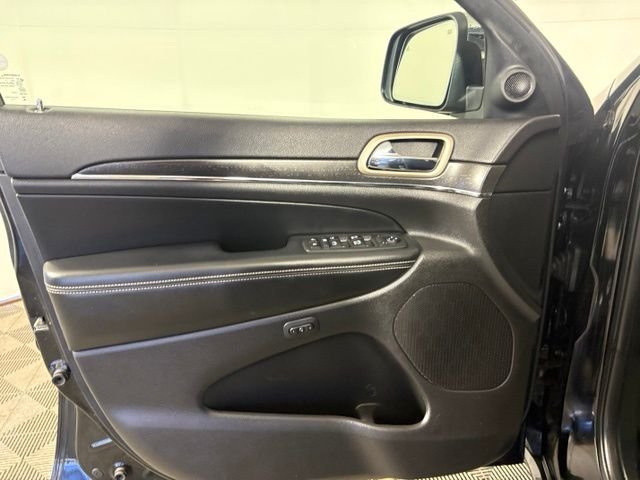 Certified Used 2017 Black Jeep Limited image 22