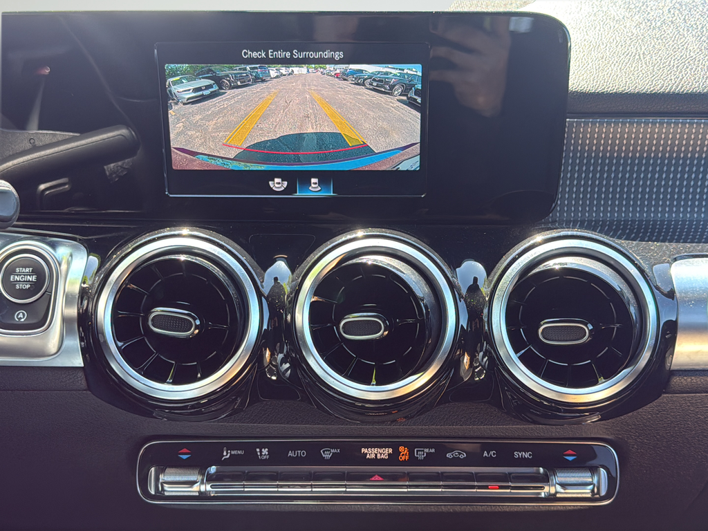 Used 2020 Red Mercedes-Benz GLB 250 image 10