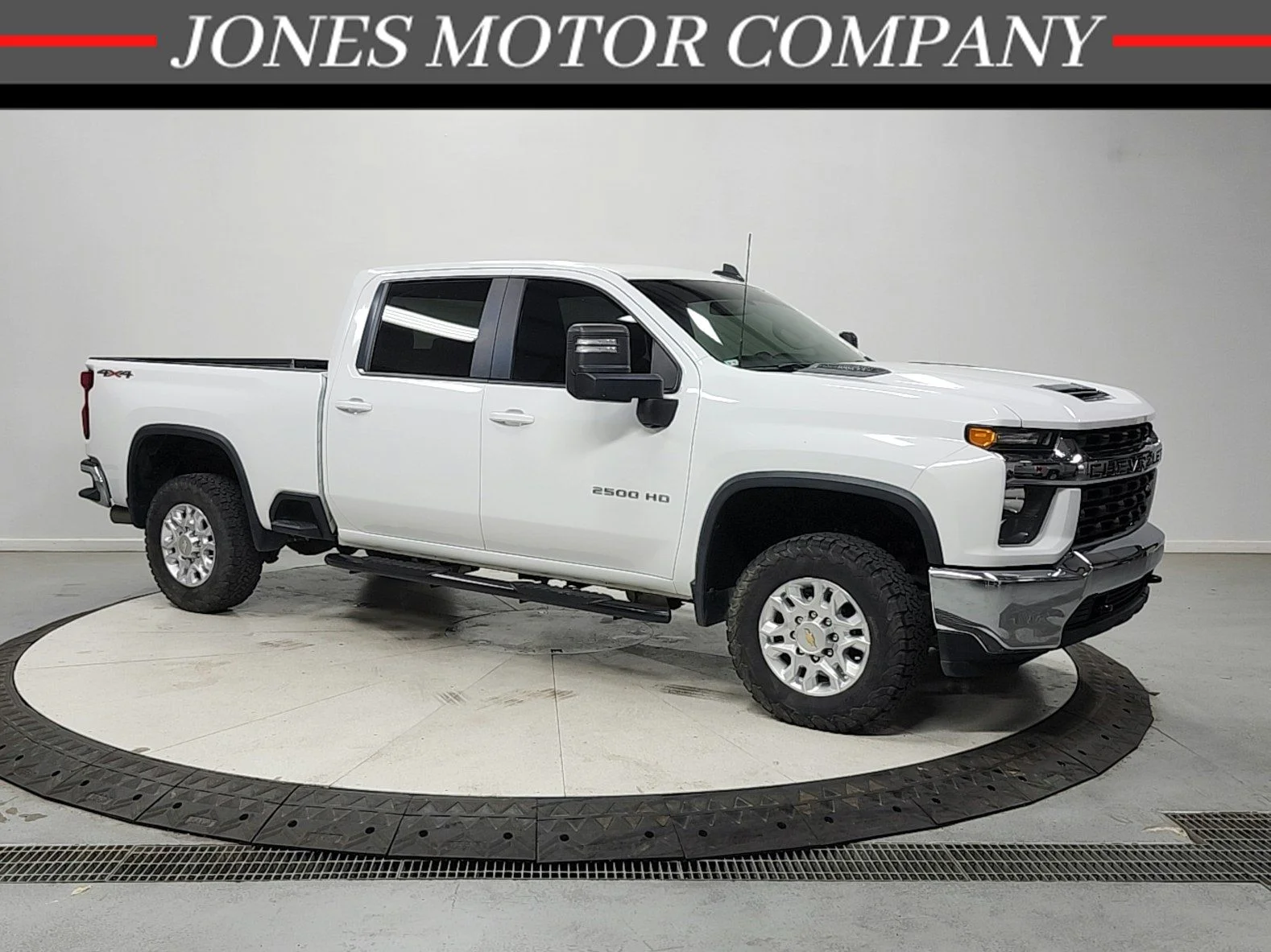 2021 Chevrolet Silverado HD LT 4WD Crew Cab Standard Box's photo