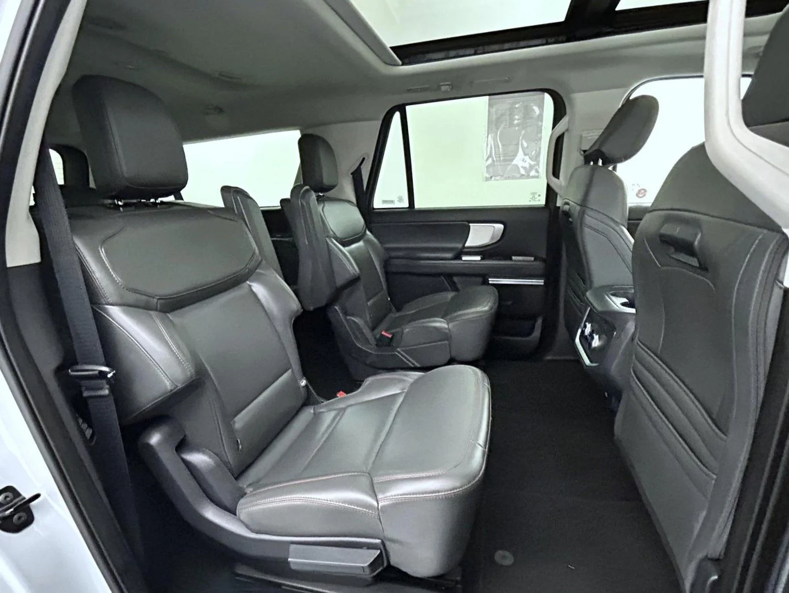 Used 2025 Silver Ford Active image 18