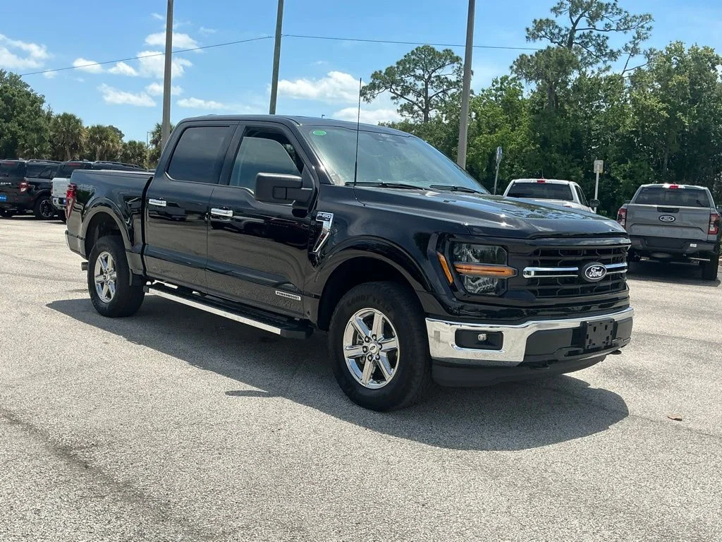 Used 2025 Black Ford XLT image 11