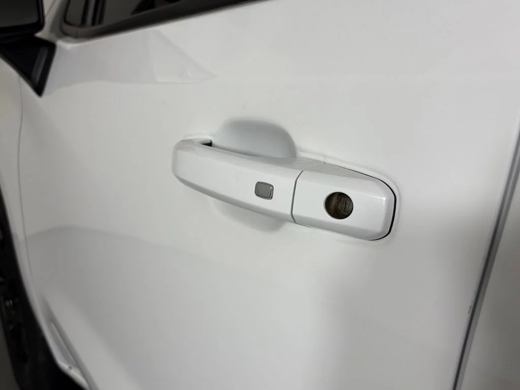 Used 2023 White Chevrolet RST image 10
