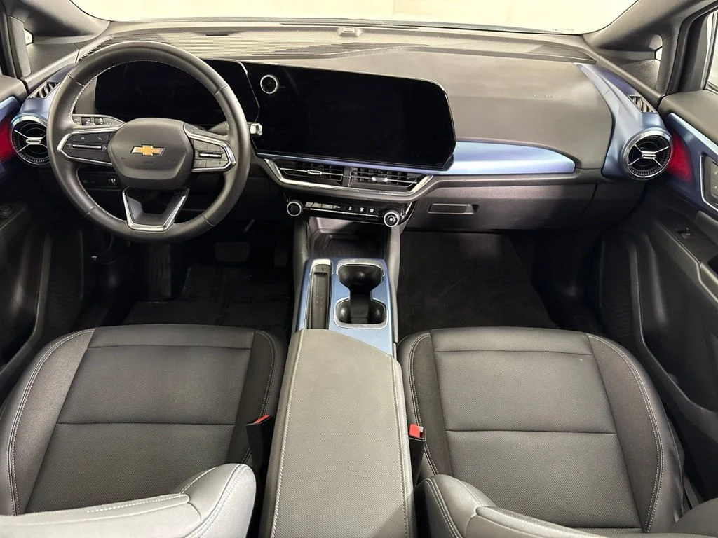 Used 2024 White Chevrolet LT image 13