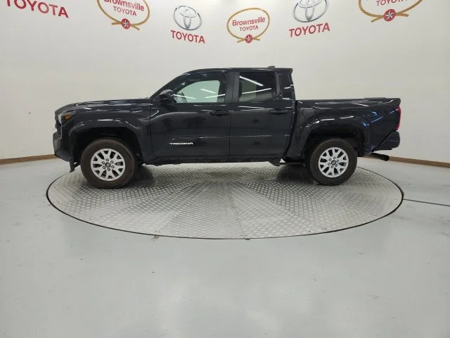 Used 2026  Toyota SR5 image 5