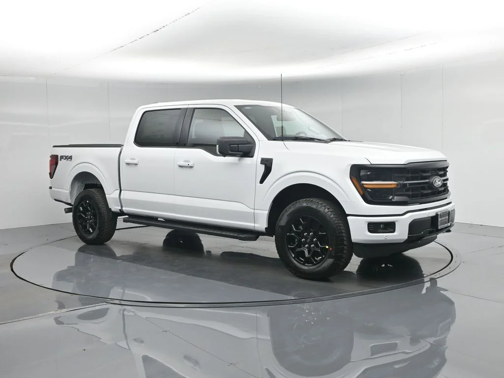 New 2026 Oxford White Ford XLT image 27
