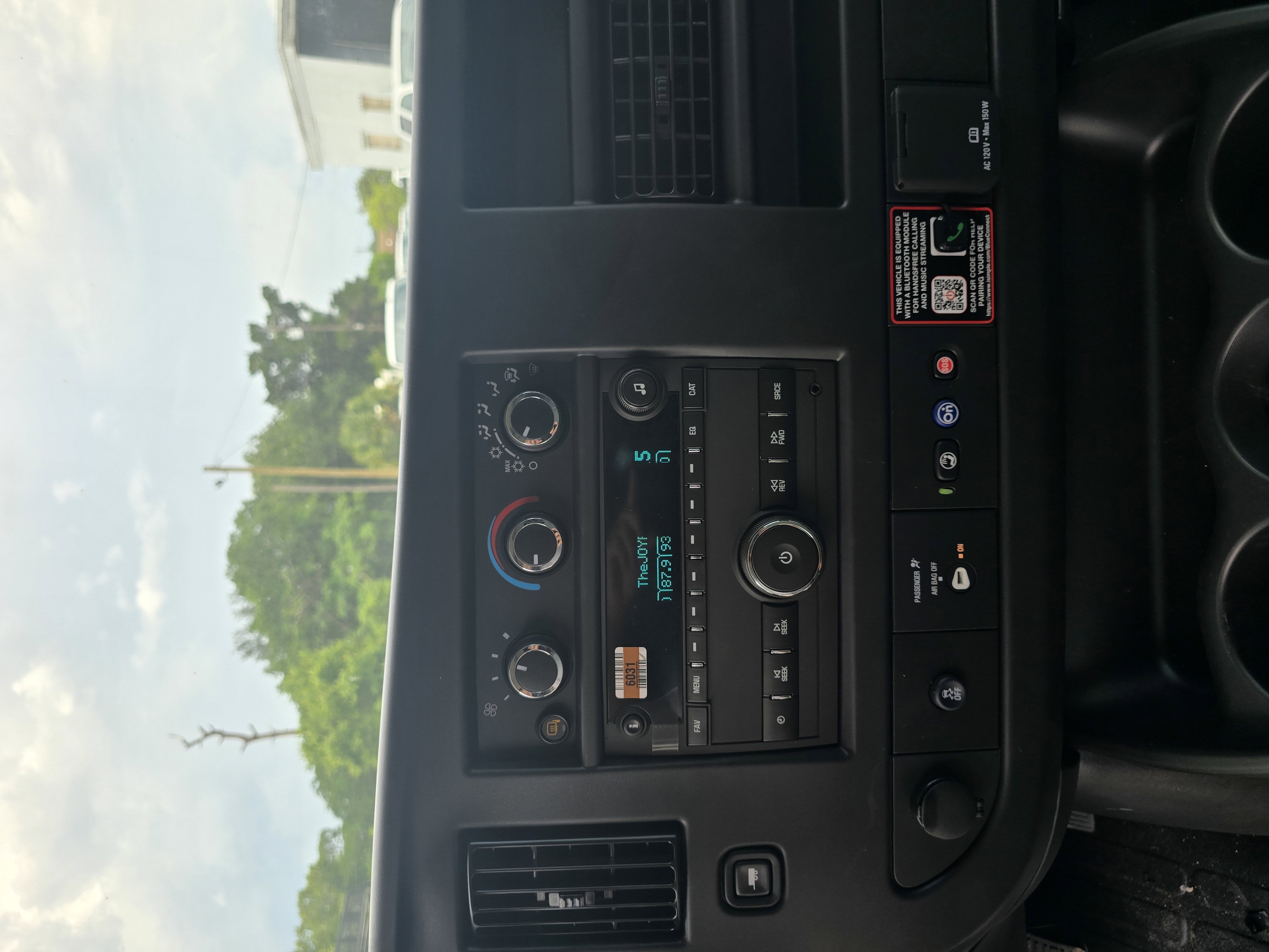 2025 GMC Savana Cargo Work Van - Photo 14