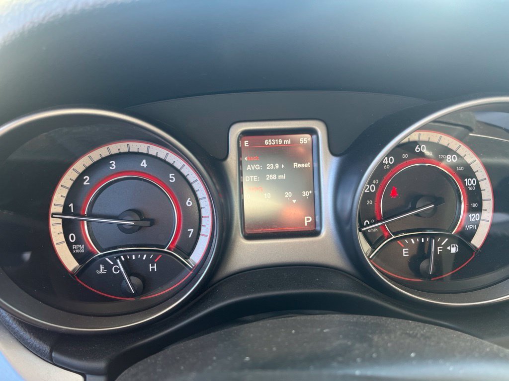 Used 2016 Gray Dodge Crossroad Plus image 14